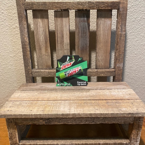 Mountain Dew Lip Balm Set of 4, 1 Humongous, 2 Regular 1 Mini Sized Lip Balm Set - Picture 9 of 16